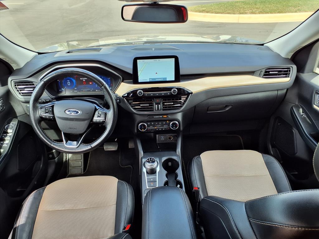2022 Ford Escape Titanium photo 29