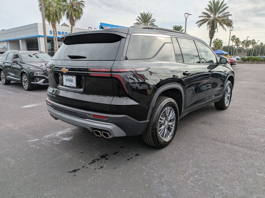 2025 Chevrolet Traverse photo 3