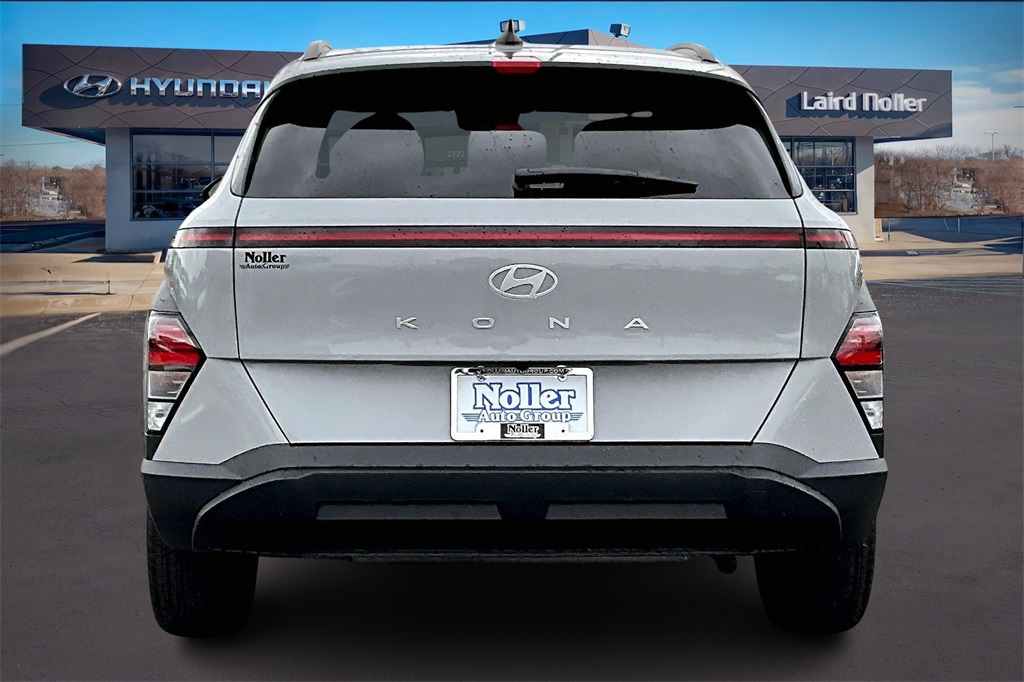 2026 Hyundai Kona SEL photo 3
