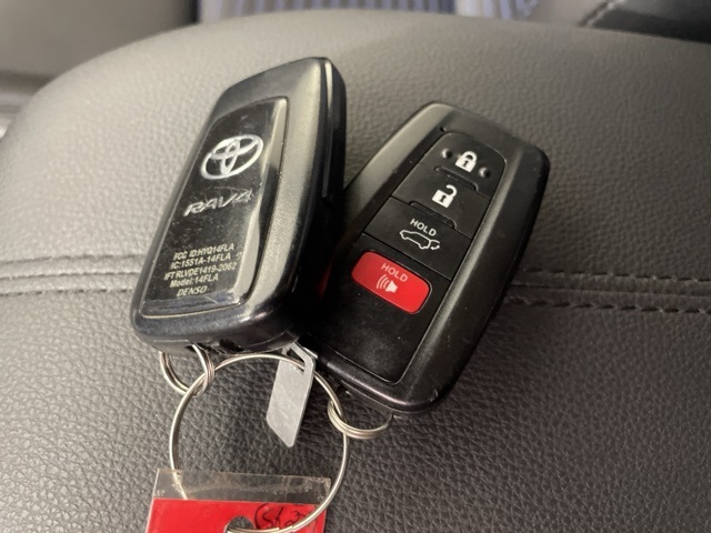 2023 Toyota RAV4 Hybrid XSE photo 29