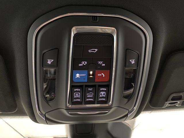 2025 Jeep Grand Cherokee Limited photo 26