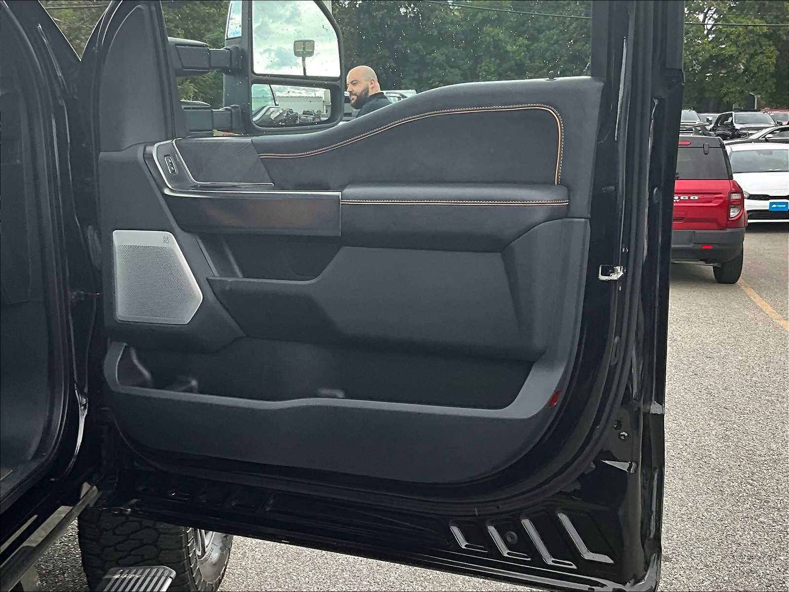2024 Ford F-250 Platinum photo 11