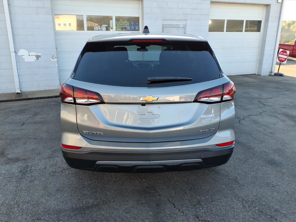 2023 Chevrolet Equinox LT photo 4