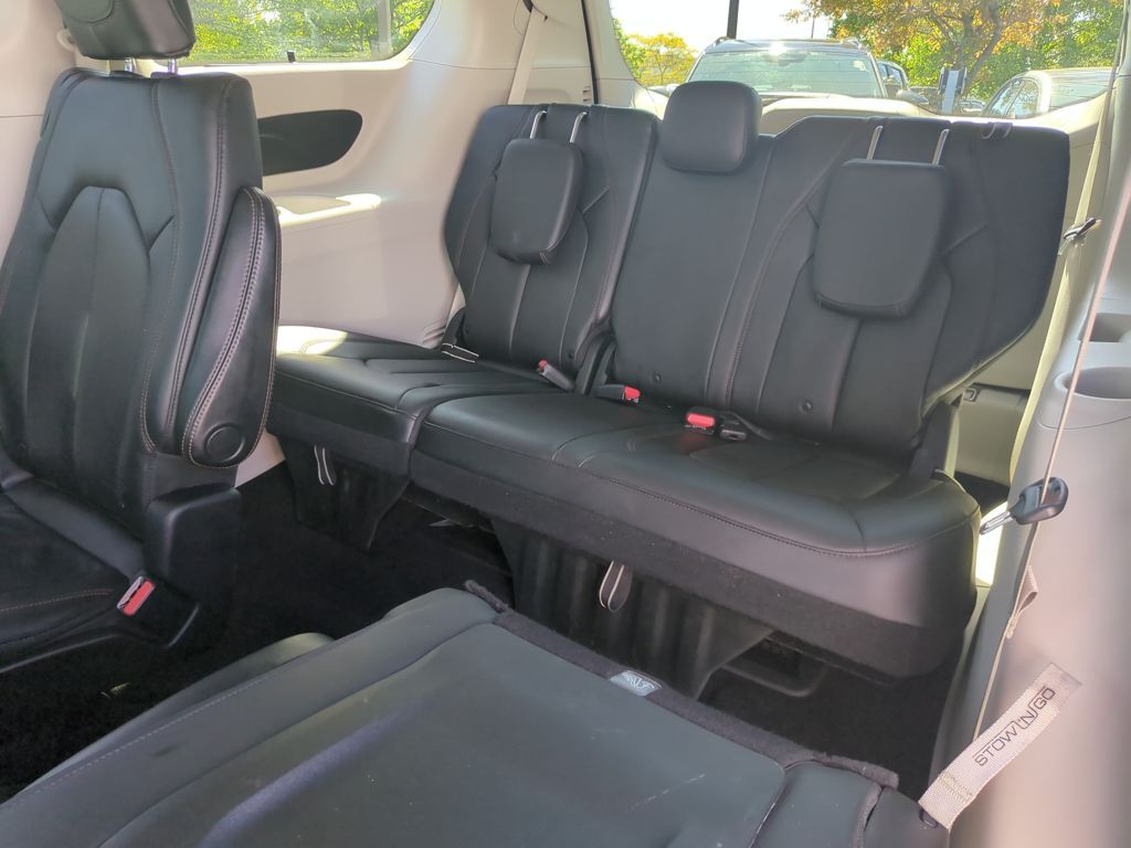 2020 Chrysler Pacifica Touring L photo 23