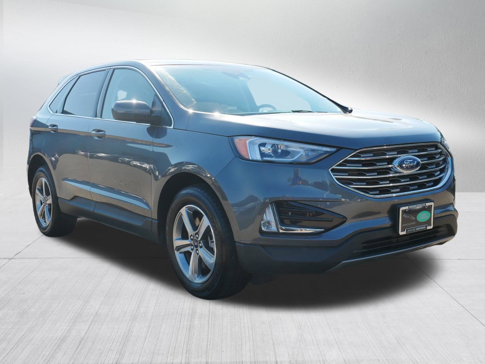 2021 Ford Edge SEL photo 3