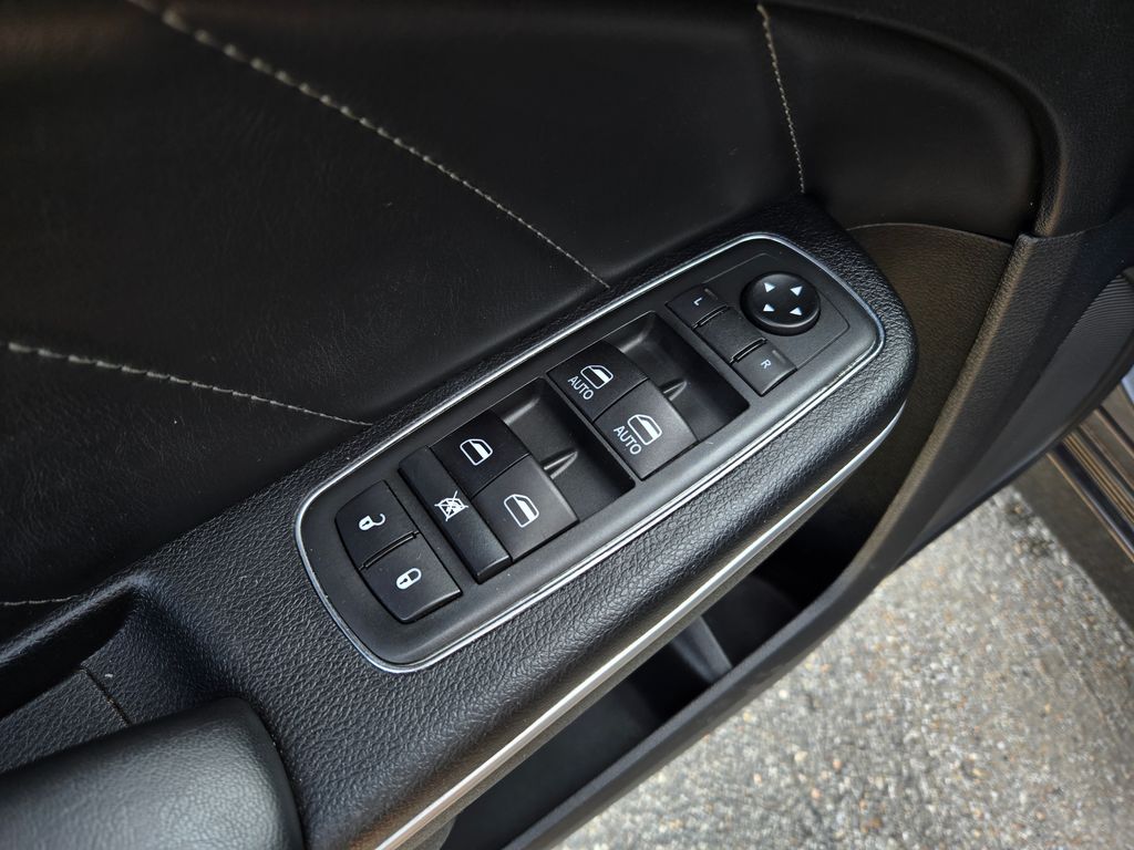 2020 Dodge Charger R/T Scat Pack photo 9