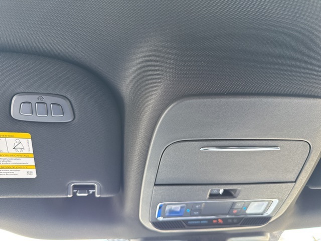 2025 Ford F-150 Lariat photo 35