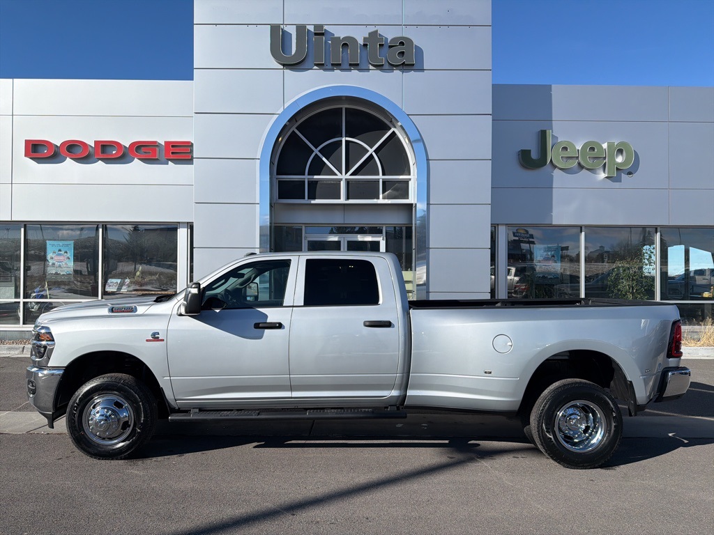 2026 RAM 3500 Tradesman's photo