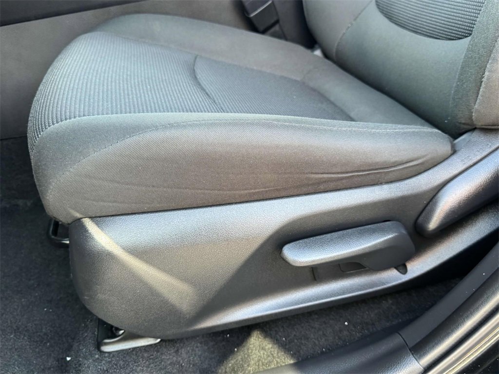 2024 Toyota RAV4 LE photo 12