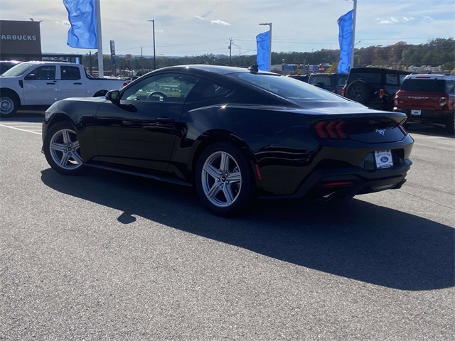 2026 Ford Mustang EcoBoost photo 4