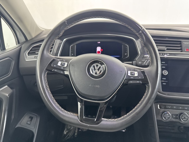 2021 Volkswagen Tiguan SEL photo 19