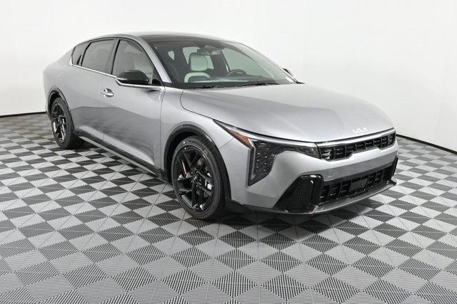 2025 Kia K4 GT-Line Turbo's photo
