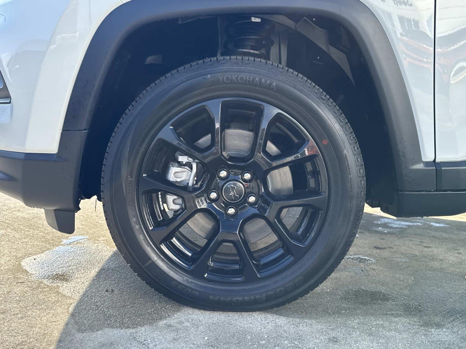 2026 Jeep Compass Latitude Altitude photo 3