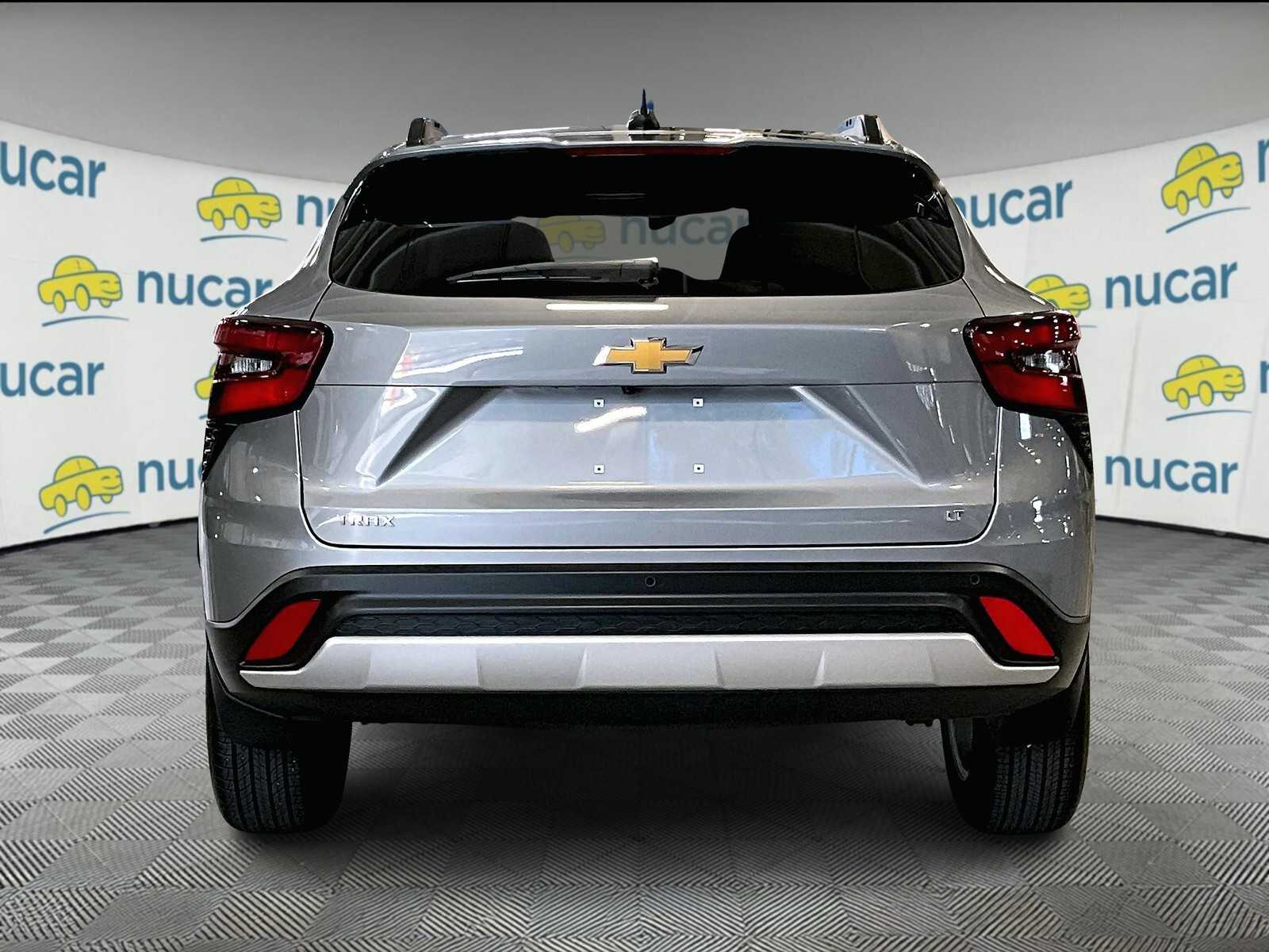 2025 Chevrolet Trax LT photo 5