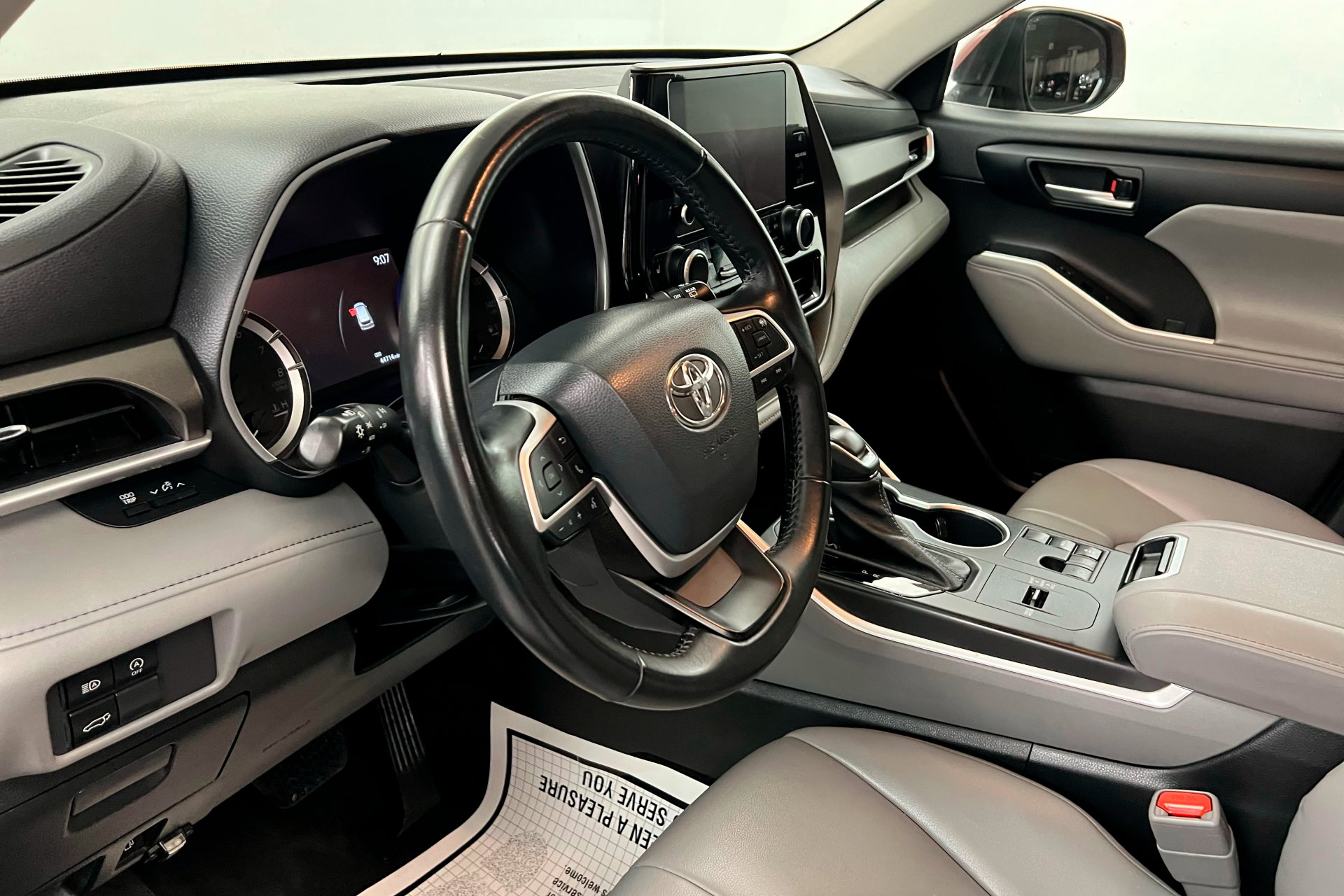 2023 Toyota Highlander XLE photo 15