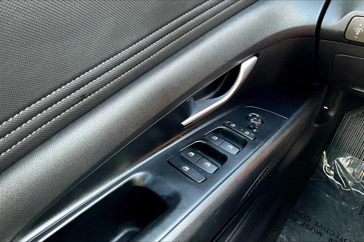 2023 Hyundai Elantra Limited photo 30