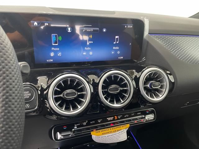 2025 Mercedes Benz GLA 250 photo 37