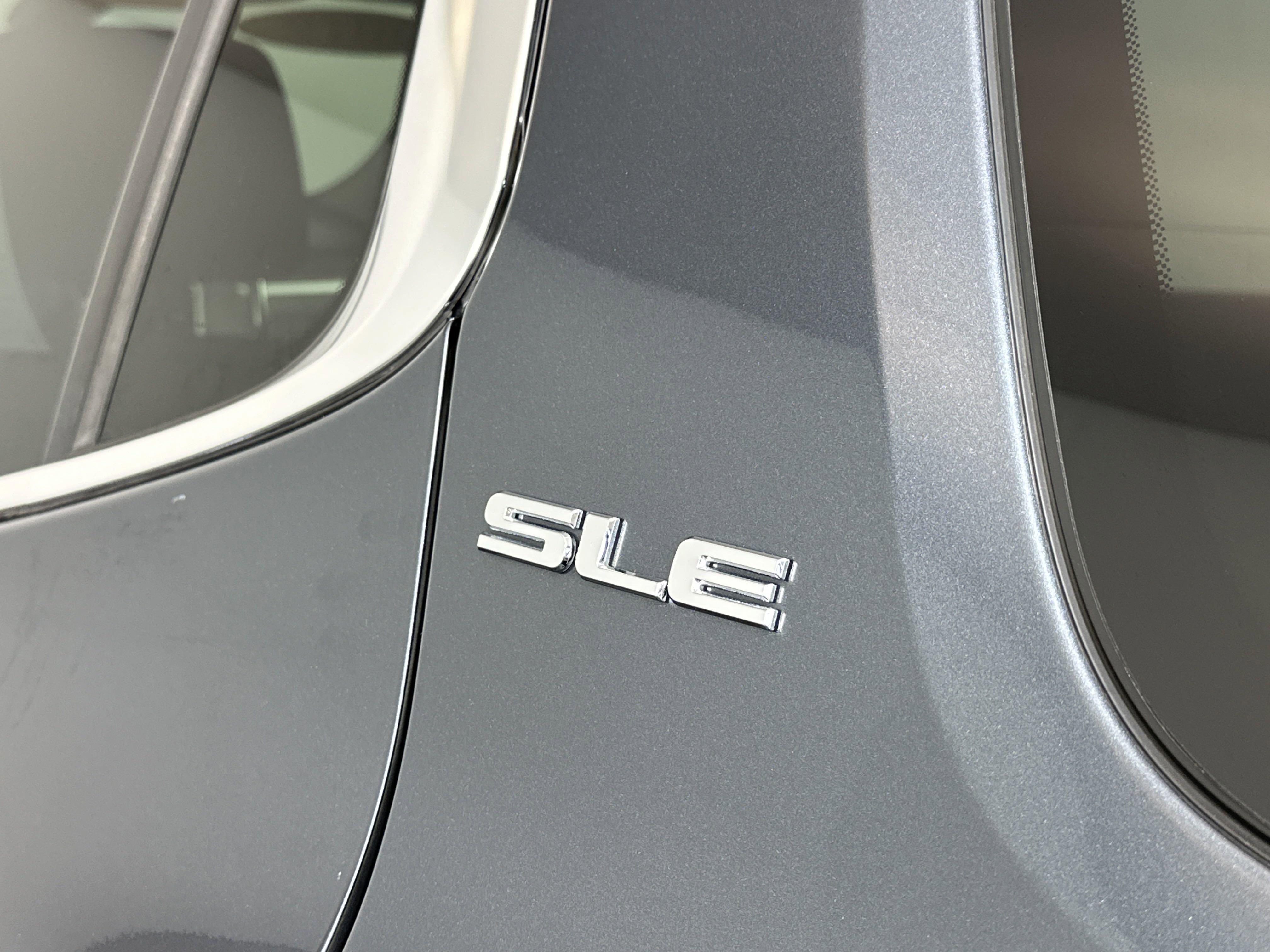 2019 Gmc Acadia SLE photo 3