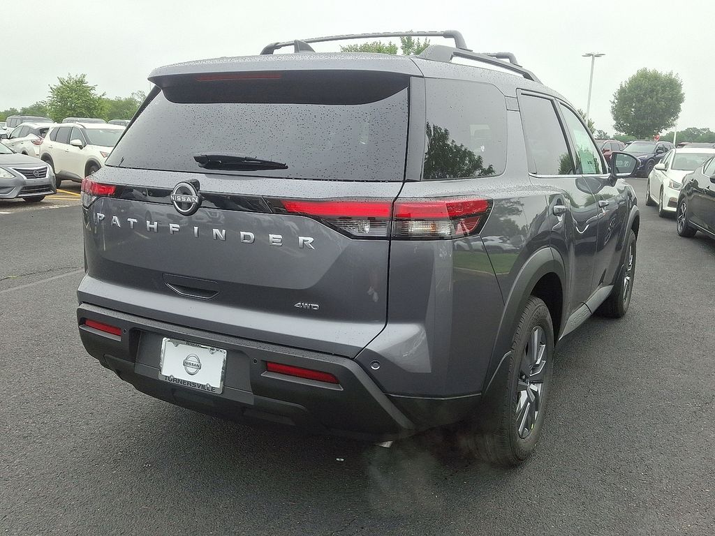 2025 Nissan Pathfinder SV photo 2