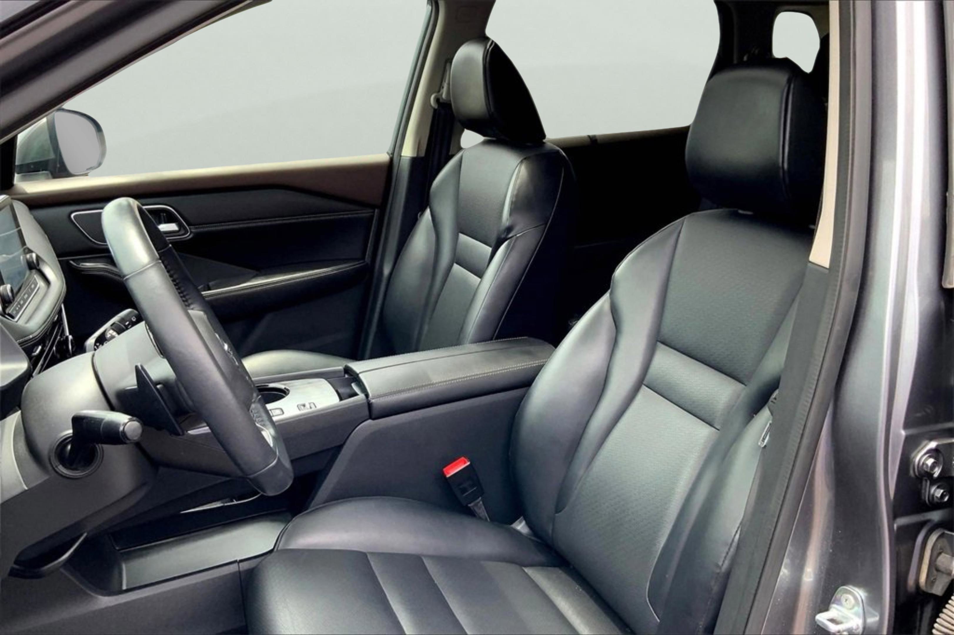 2021 Nissan Rogue SV photo 23