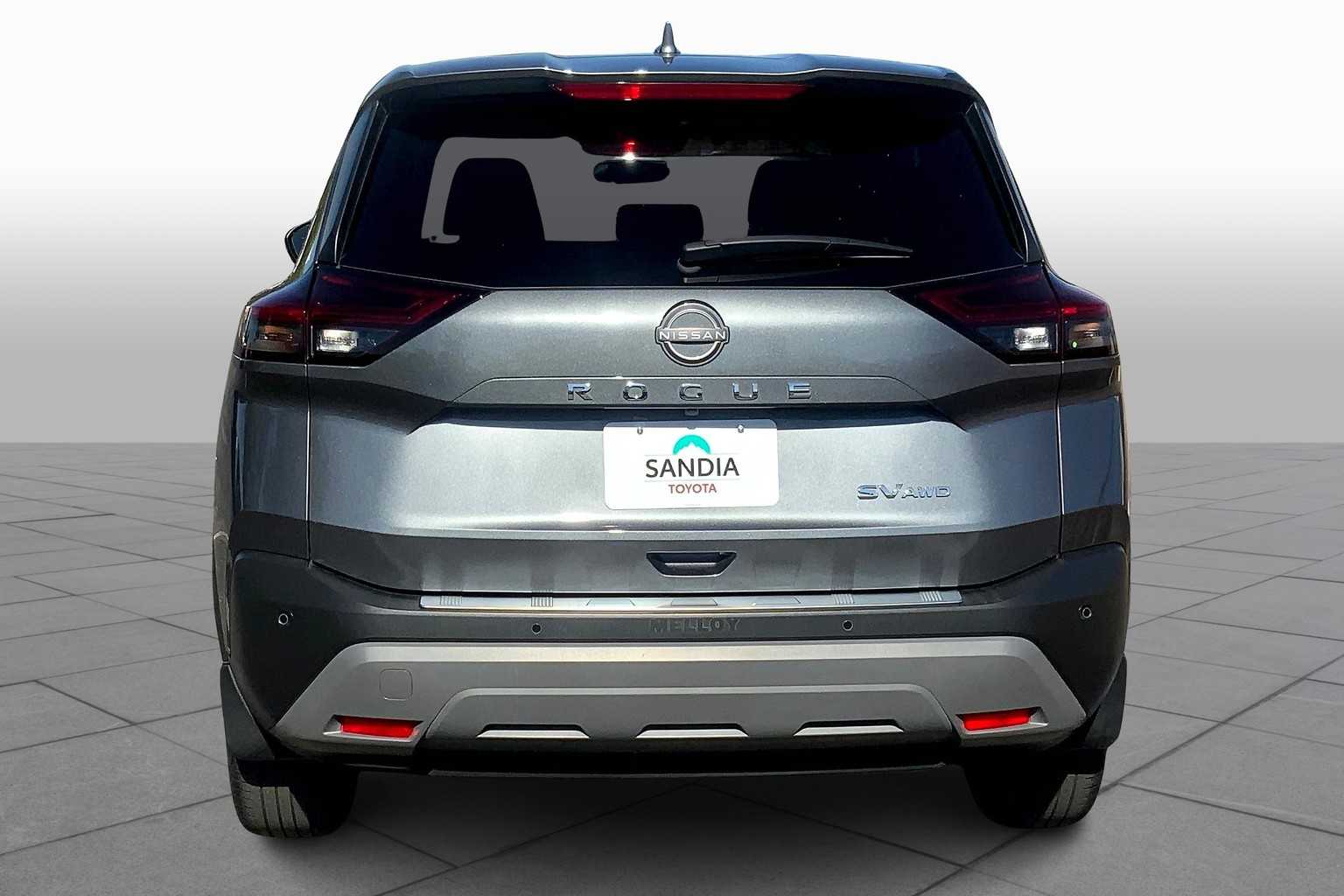 2023 Nissan Rogue SV photo 4