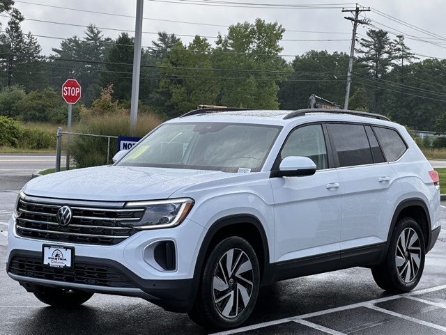 2026 Volkswagen Atlas SE Technology photo 3
