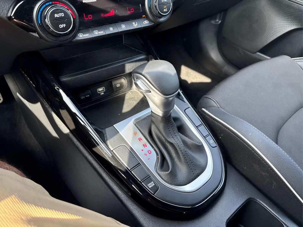 2024 Kia Forte GT-Line photo 30