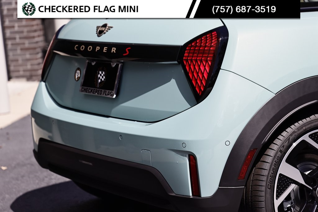 2025 Mini Cooper S Iconic photo 9