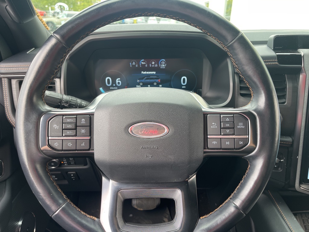 2022 Ford Expedition MAX Platinum photo 12