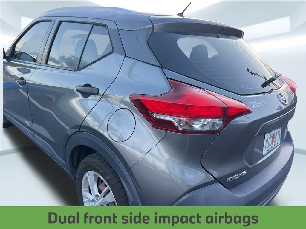 2019 Nissan Kicks S photo 4