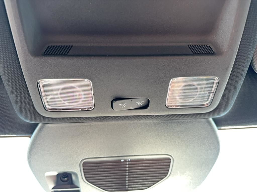 2025 Ford Escape Hybrid ST-Line photo 20