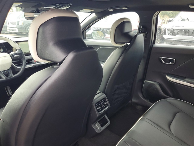 2025 Kia K4 GT-Line Turbo photo 24