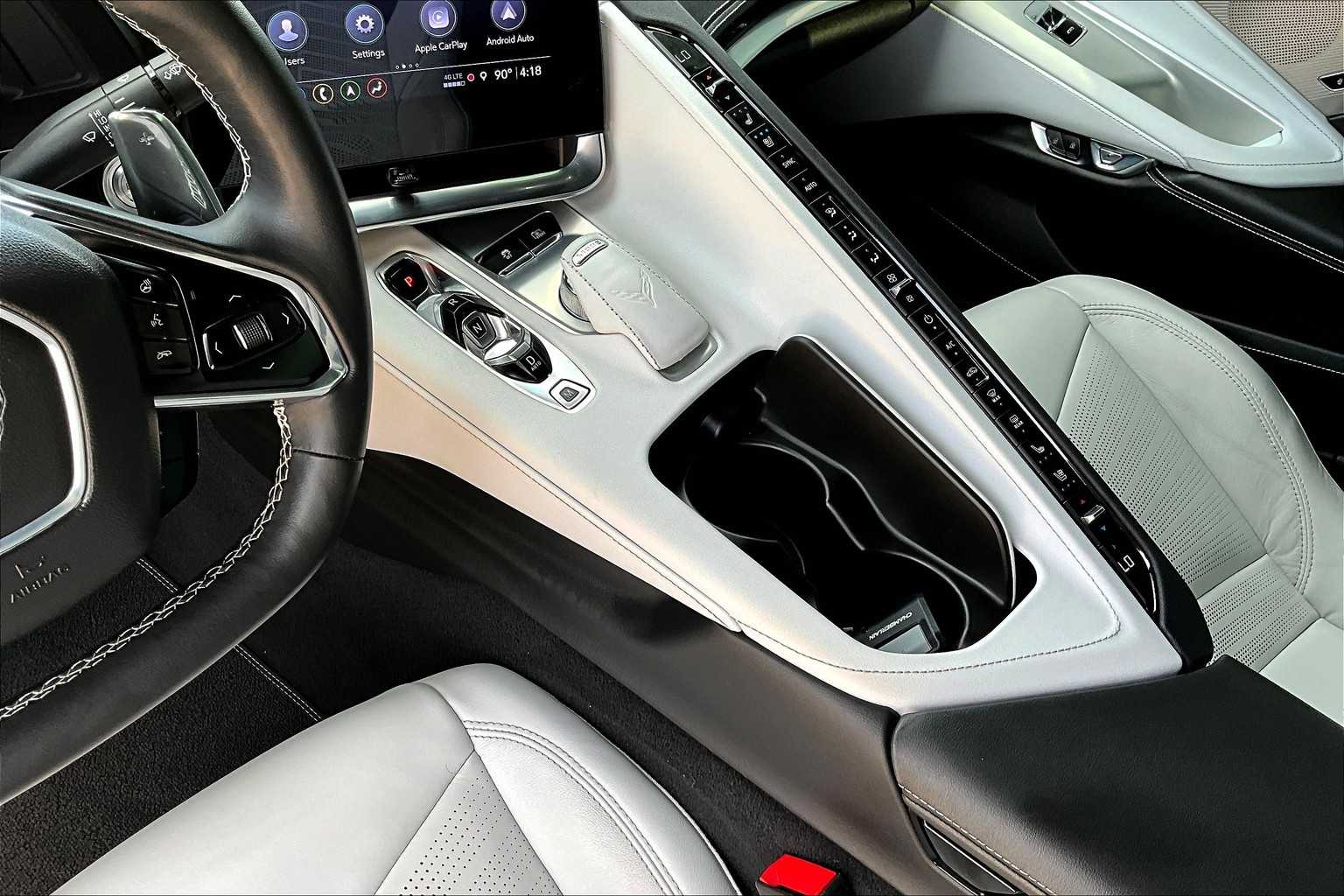 2022 Chevrolet Corvette 2LT photo 11