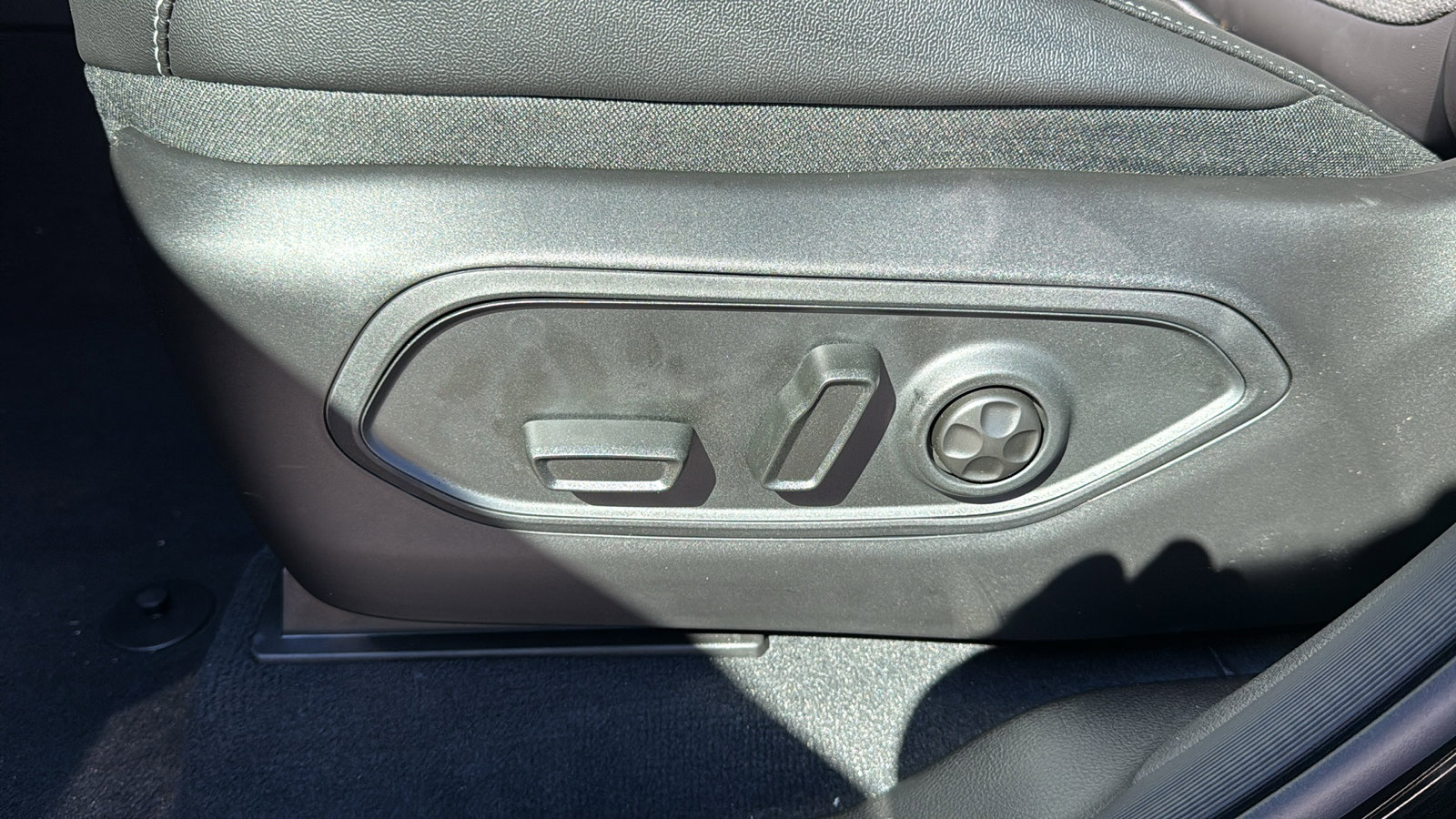 2025 Jeep Grand Cherokee Altitude photo 4