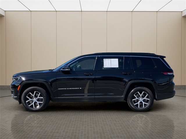 2025 Jeep Grand Cherokee Limited photo 2