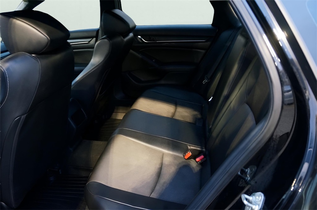 2018 Honda Accord Sport photo 4