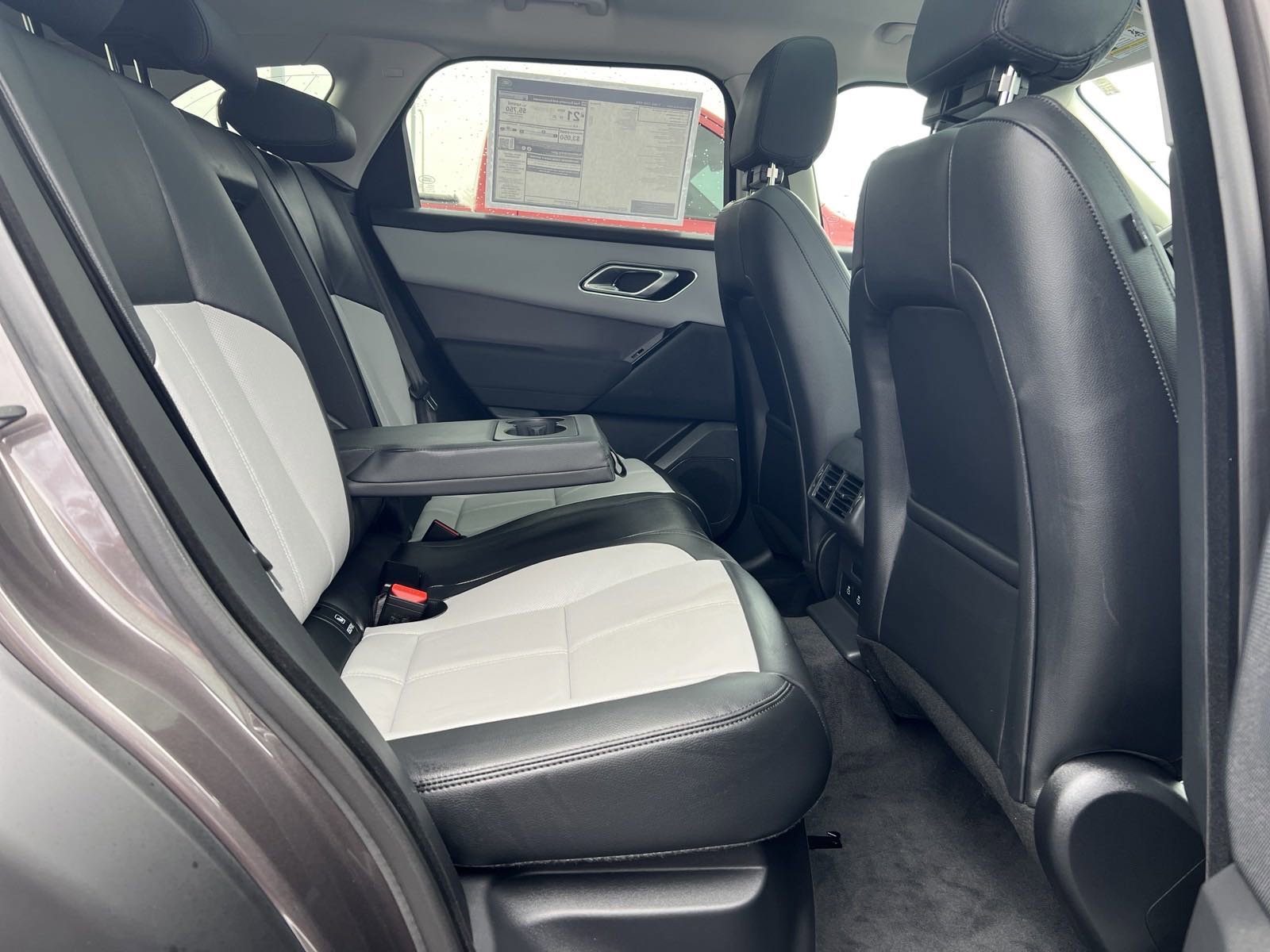 2025 Land Rover Range Rover Velar SE photo 24