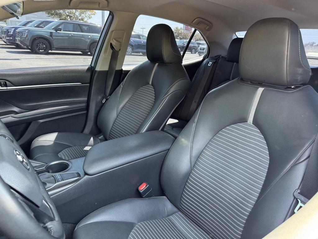 2023 Toyota Camry SE photo 16
