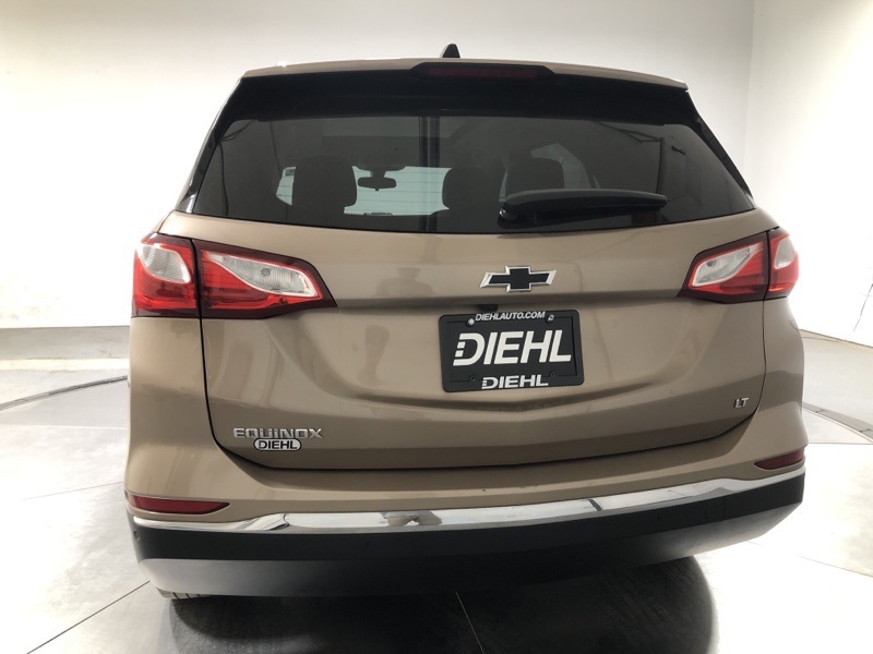 2018 Chevrolet Equinox LT photo 4