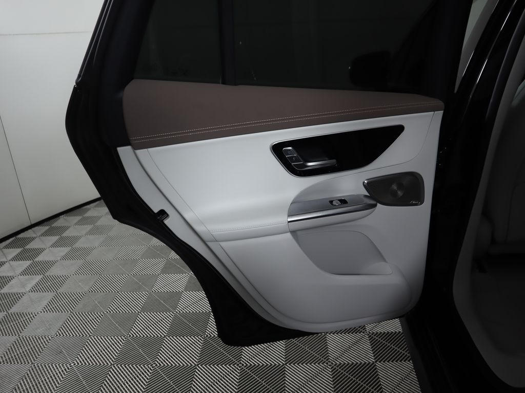 2026 Mercedes Benz EQE SUV photo 23