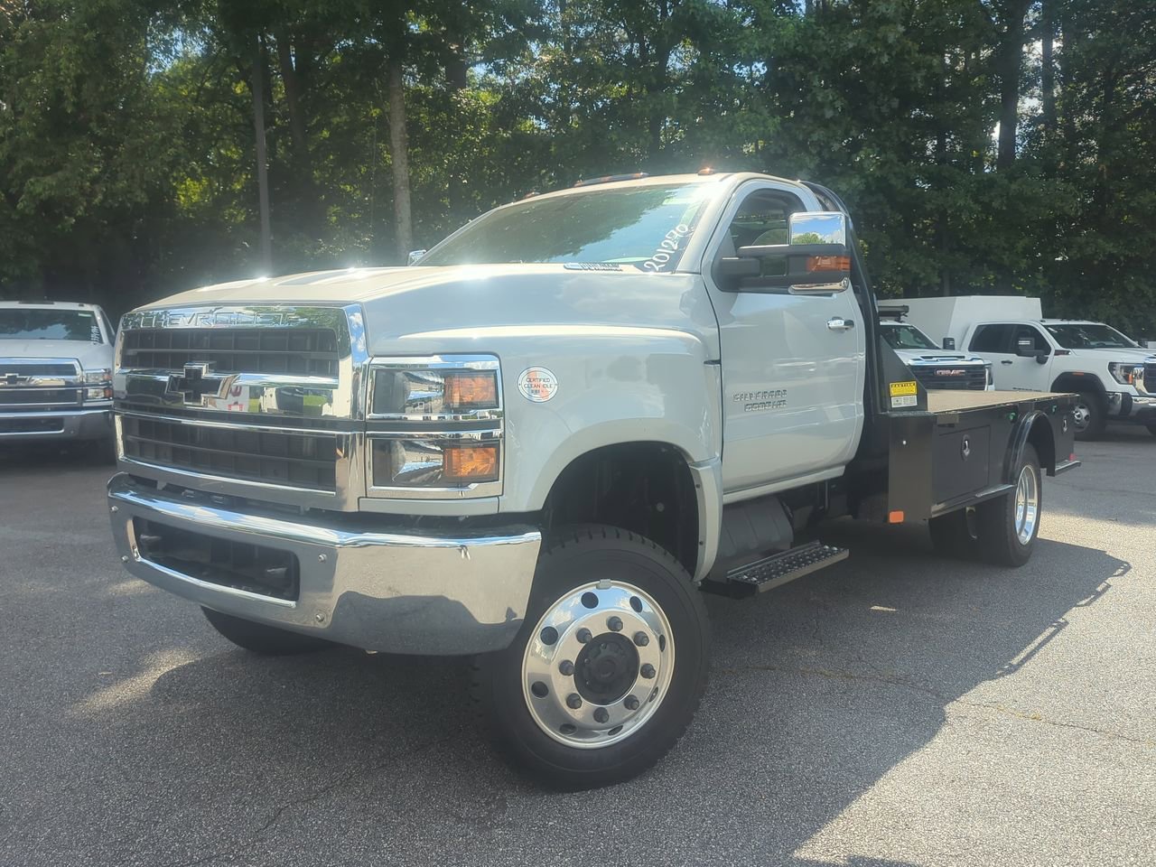 2024 Chevrolet Silverado 4500 Medium Duty Chassis Cab Work Truck's photo