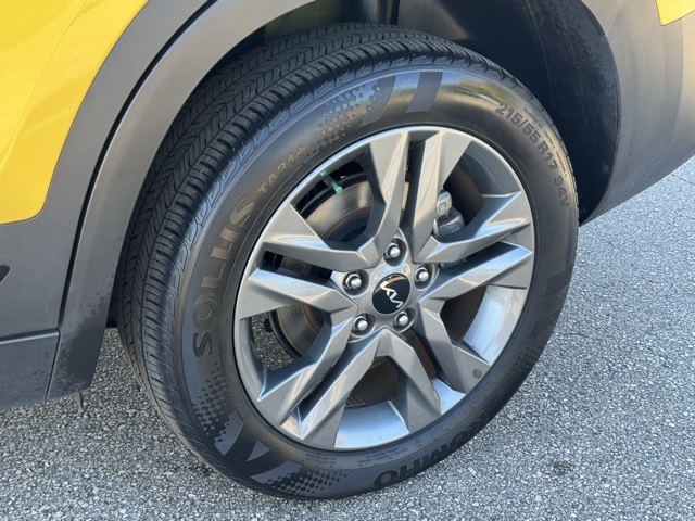 2023 Kia Seltos S photo 3