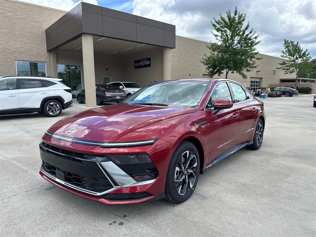 2025 Hyundai Sonata SEL's photo