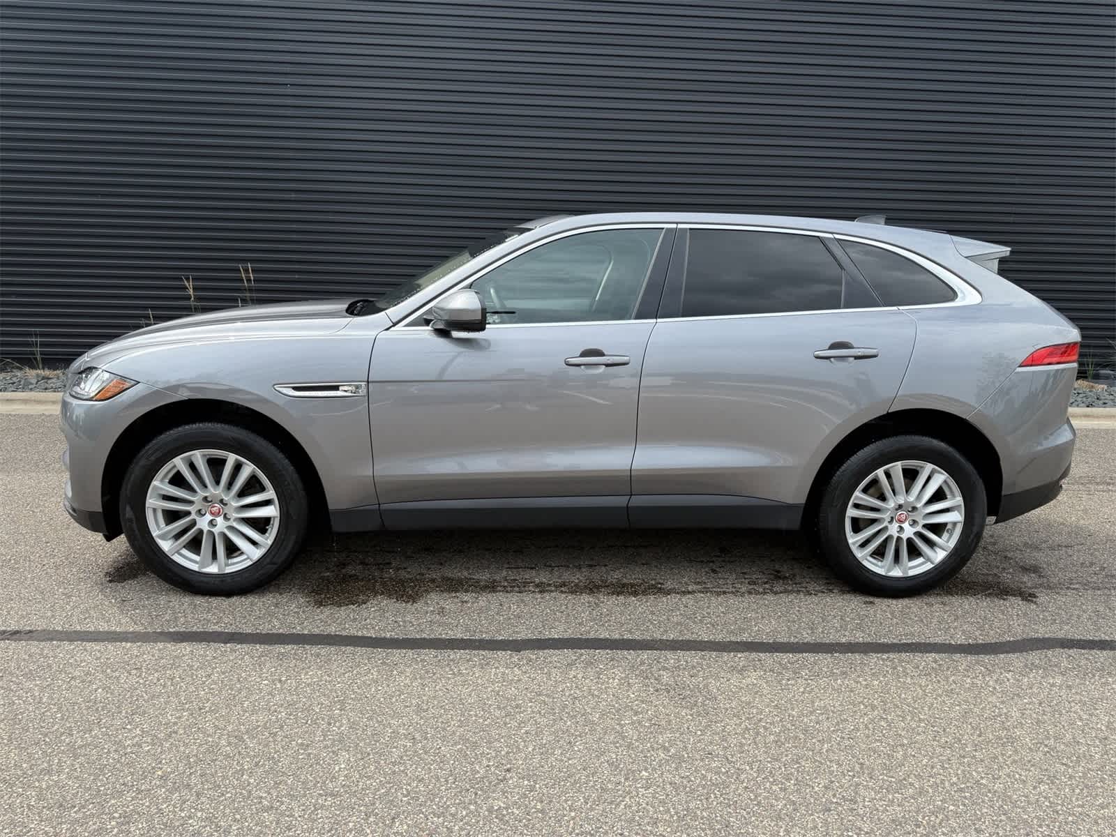 Used 2020 Jaguar F-Pace Prestige with VIN SADCK2GX5LA634624 for sale in Saint Paul, Minnesota