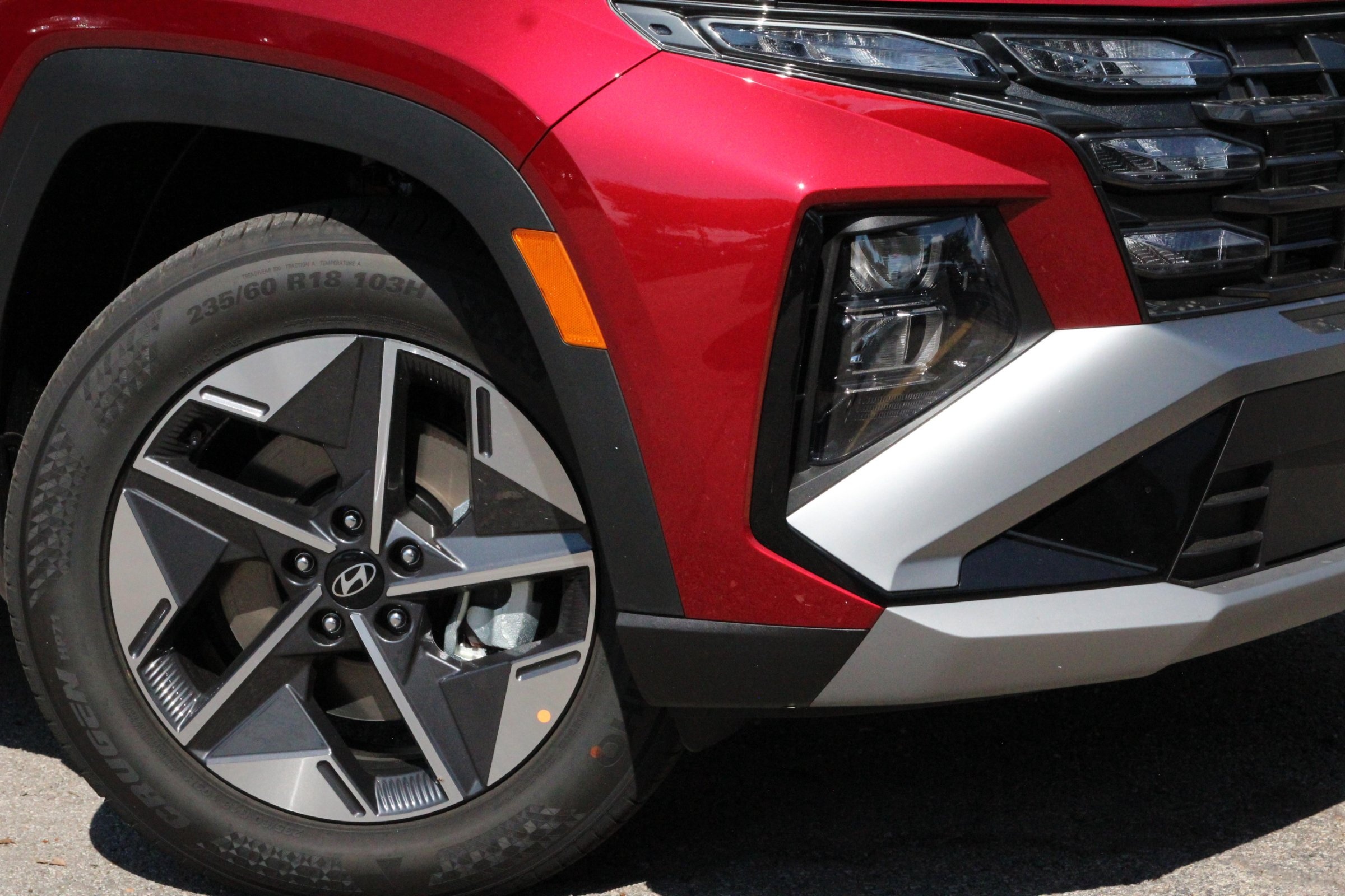 2026 Hyundai Tucson SEL photo 2