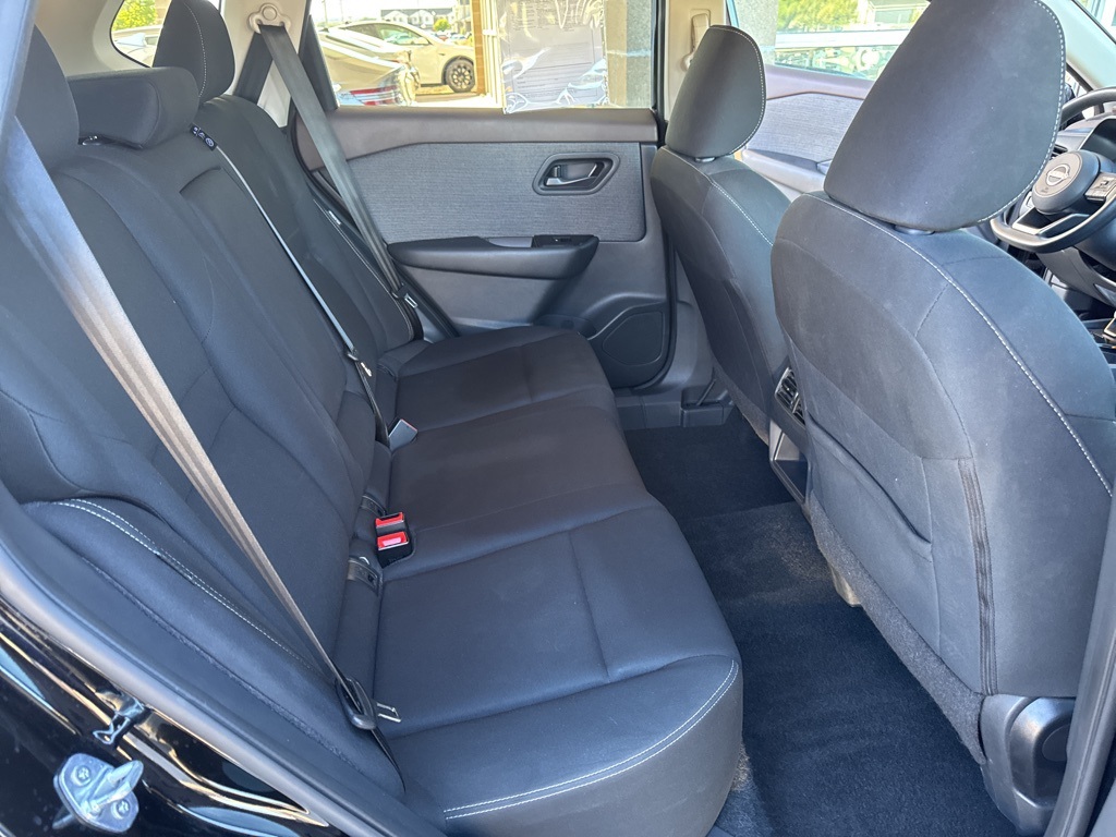 2023 Nissan Rogue S photo 23
