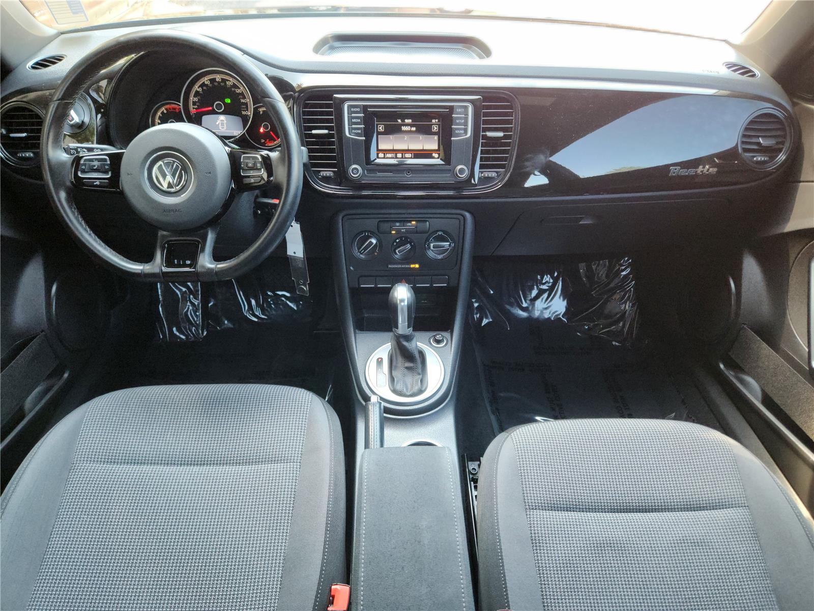 2019 Volkswagen Beetle S photo 11