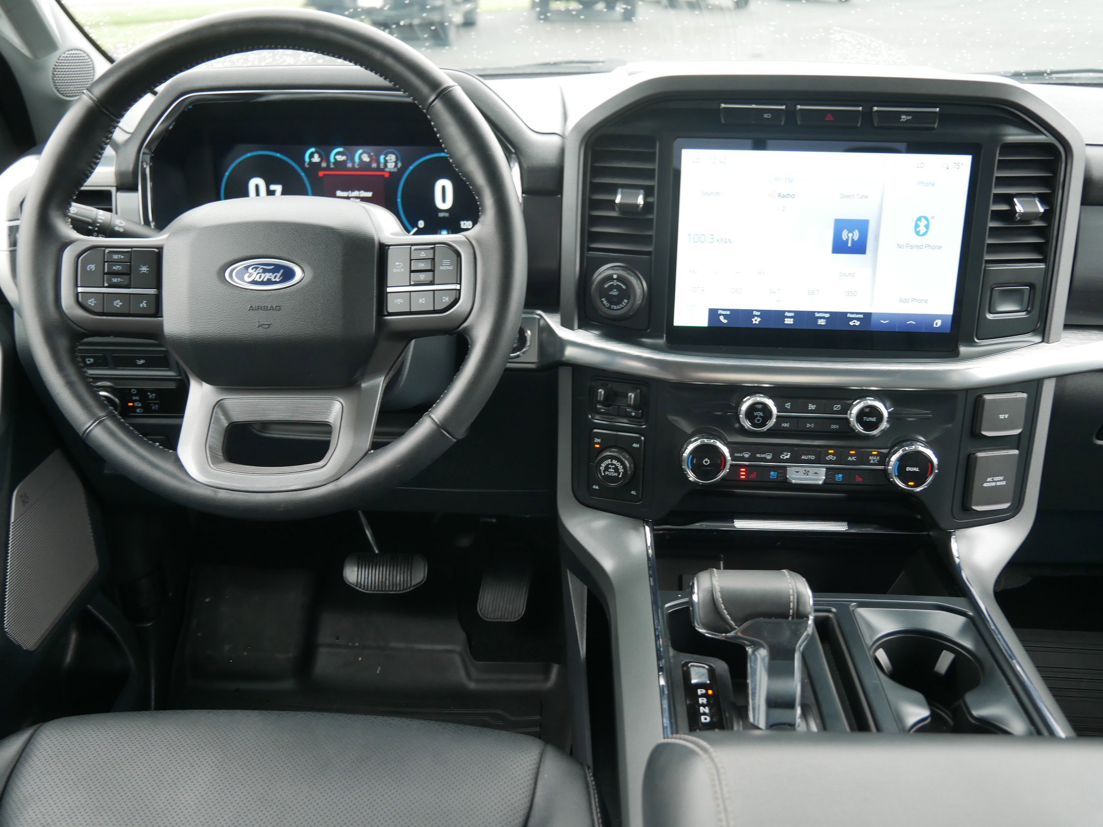 2022 Ford F-150 Lariat photo 16