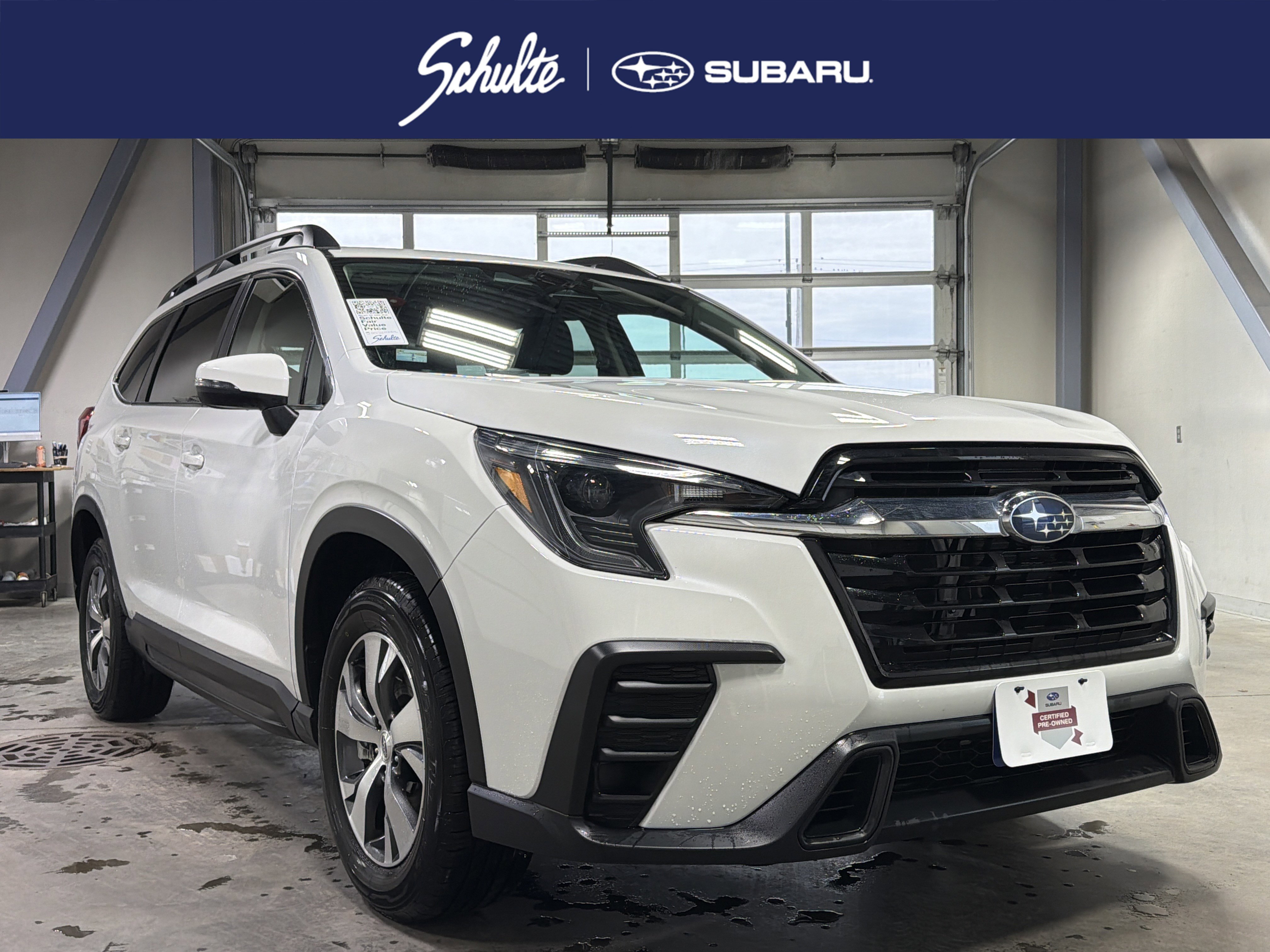2023 Subaru Ascent Premium's photo
