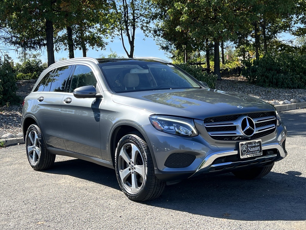 2019 Mercedes Benz GLC 300 4MATIC photo 3